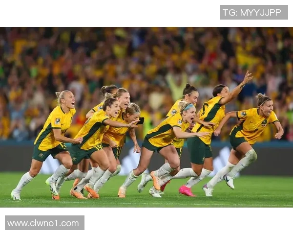 澳大利亚女足迎战英格兰女足精彩对决展现巾帼风采与竞技精神 澳大利亚女足迎战英格兰女足精彩对决展现巾帼风采与竞技精神