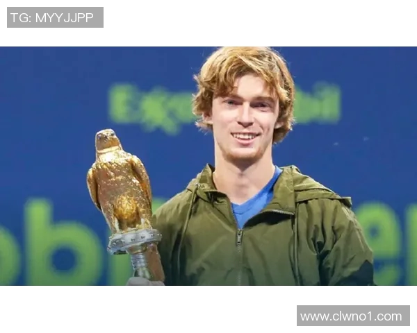 查维斯与摩里伦斯激战正酣谁能在这场对决中笑到最后