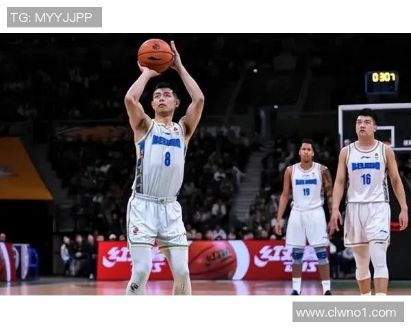 方硕在篮球赛场的崛起与挑战解析他如何成为球队的核心力量与未来希望