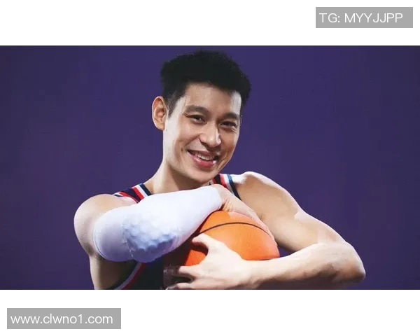 林书豪获得NBA最佳新秀奖,被誉为未来之星 林书豪获得NBA最佳新秀奖,被誉为未来之星