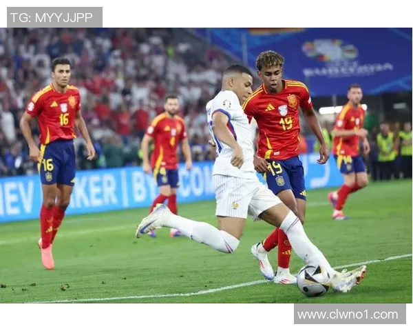 姆巴佩PK亚马尔新！两大巨星同场竞技，谁能笑到最后？