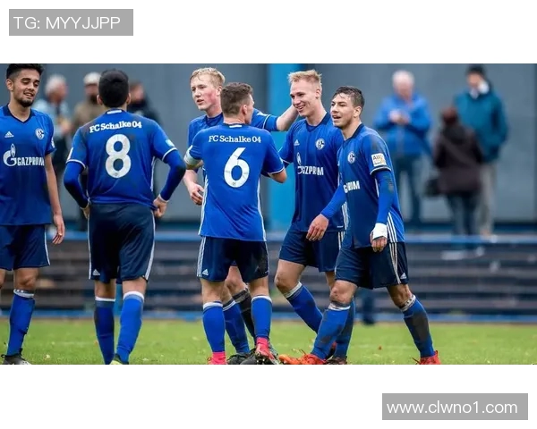 沙尔克04客场疲软法兰克福斩获胜利