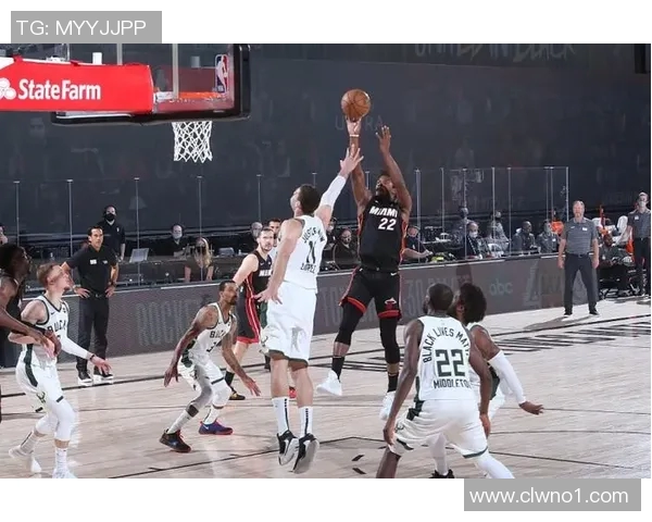 雄鹿大胜热火，字母哥发挥出色：带你深入解析这场精彩比赛